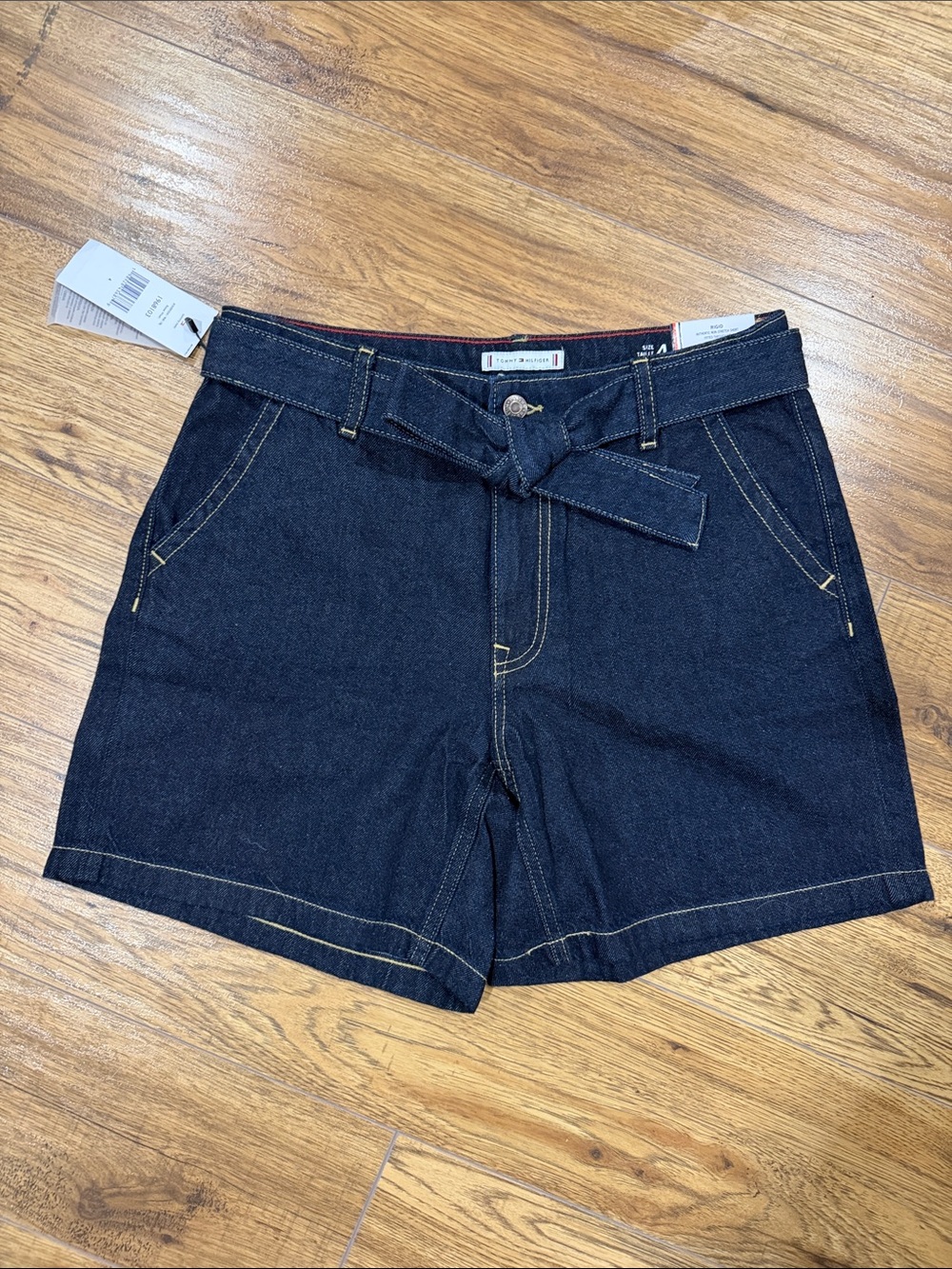 Tommy Hilfiger Dark Blue Denim Tie-Belt Shorts Rigid High Rise 6” Sz 4 NWT